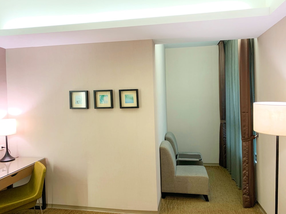 Tsun Huang Hotel 32/62