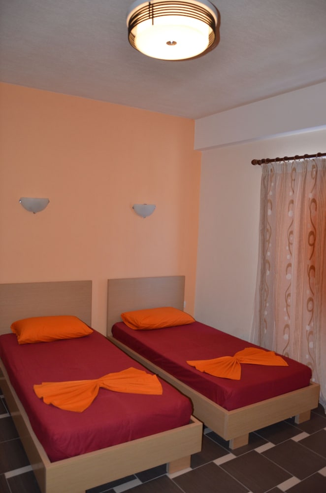 Arel Hotel 13/18