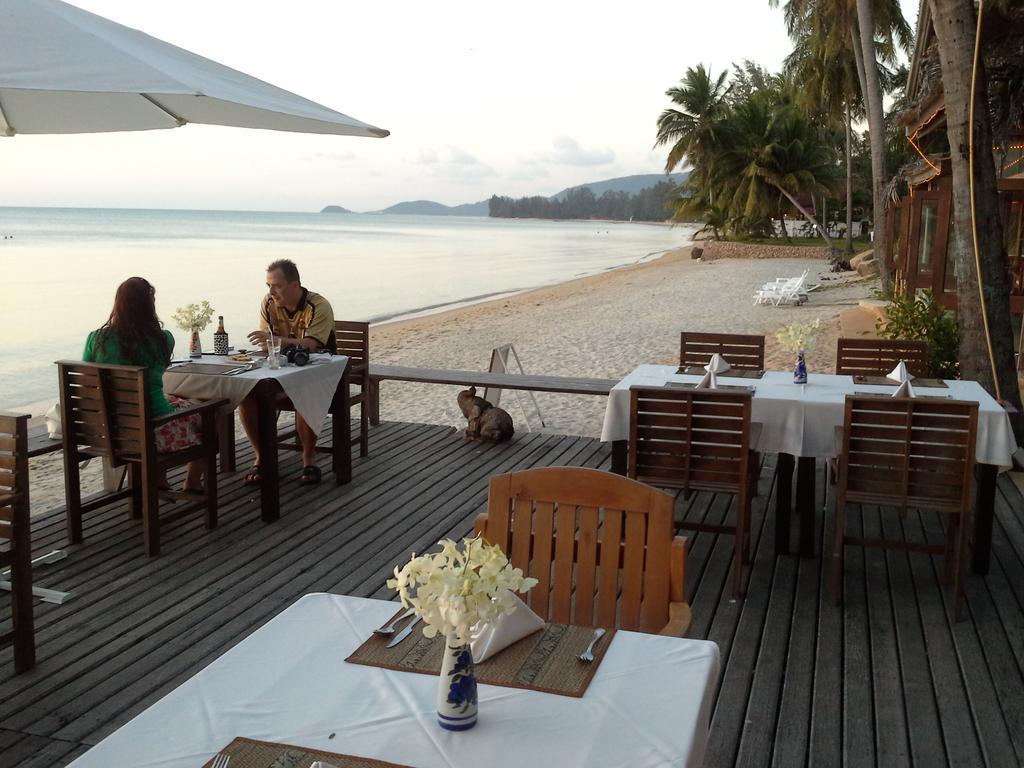 Lipa Lodge Beach Resort 30/43
