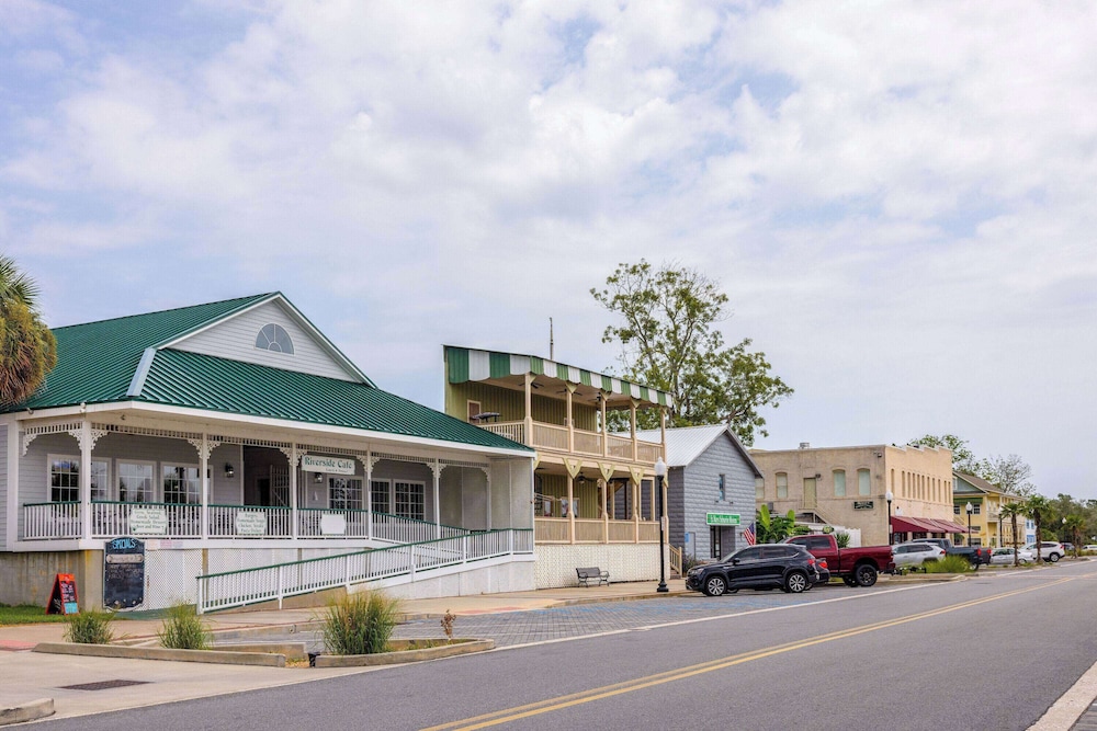 Travelodge by Wyndham Kingsland GA 52/61