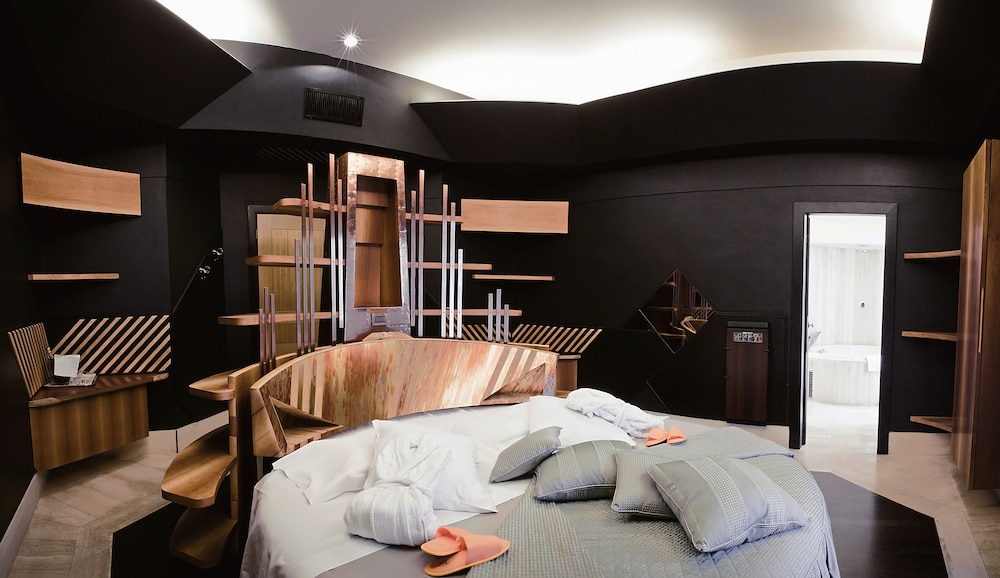 Isa Hotel 42/58