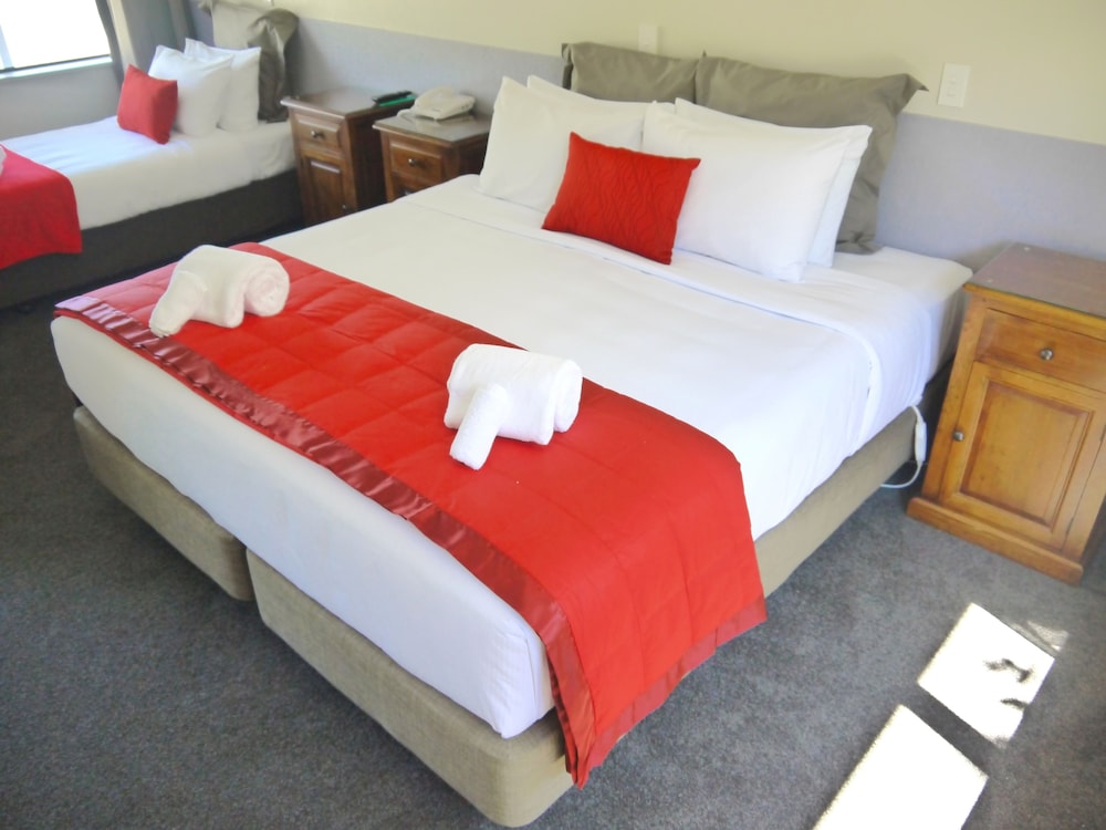 Executive, Apartment, 1 King and 1 Single Beds, Hot Tub