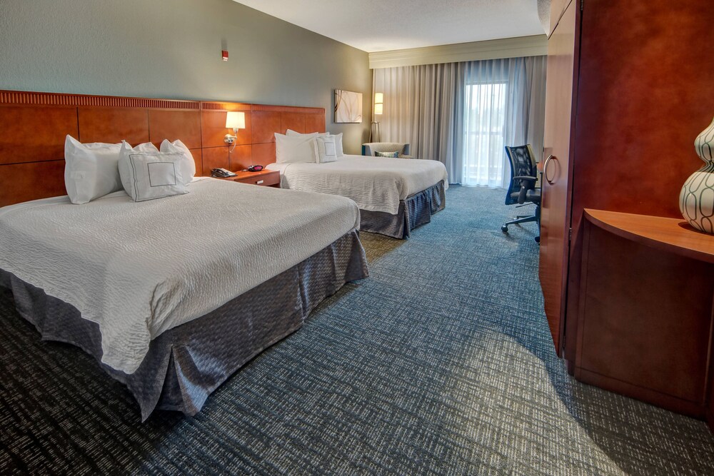 Courtyard By Marriott Memphis Southaven 12/48