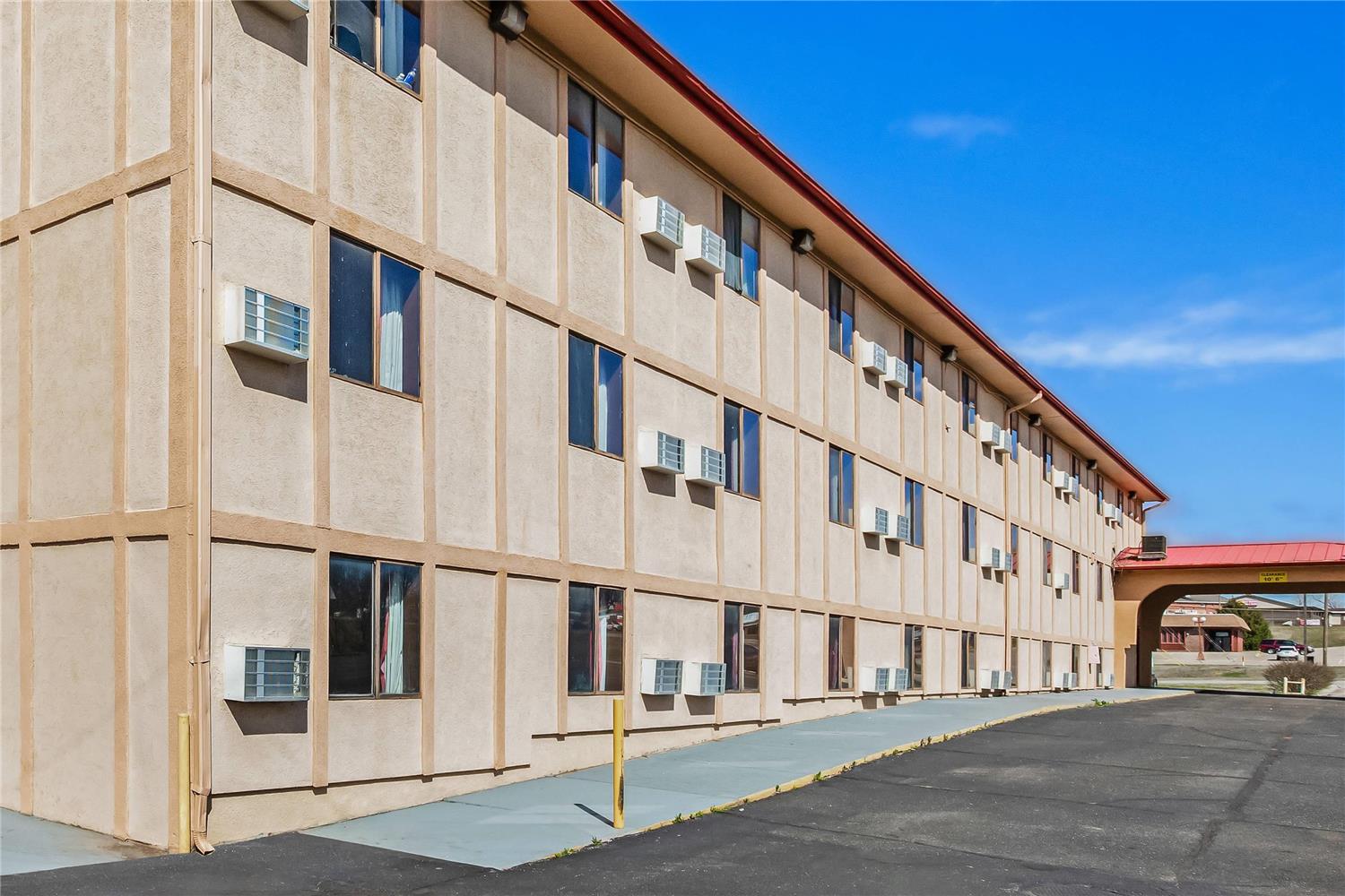 Econo Lodge Junction City I-70 Near Fort Riley 11/11