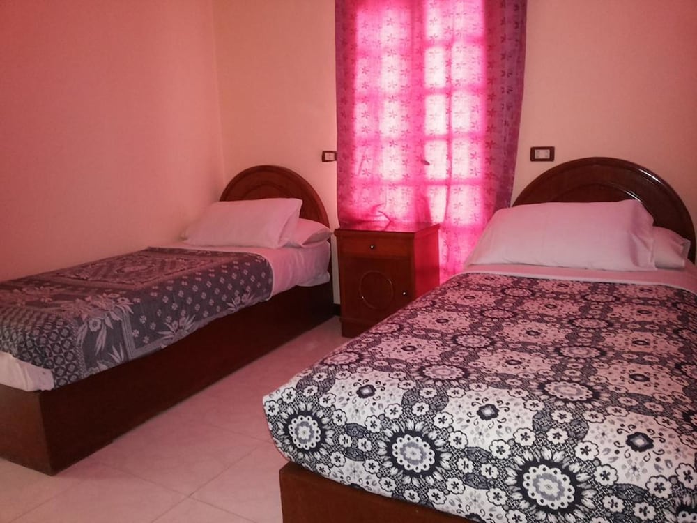 Amenophis Hotel 17/50