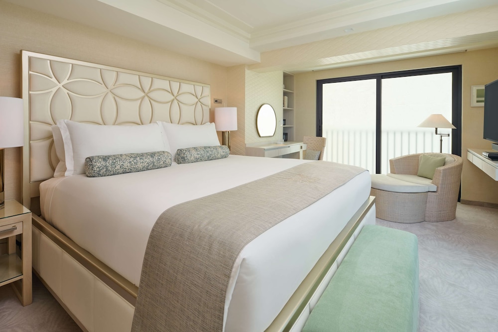 Espacio The Jewel Of Waikiki 13/64