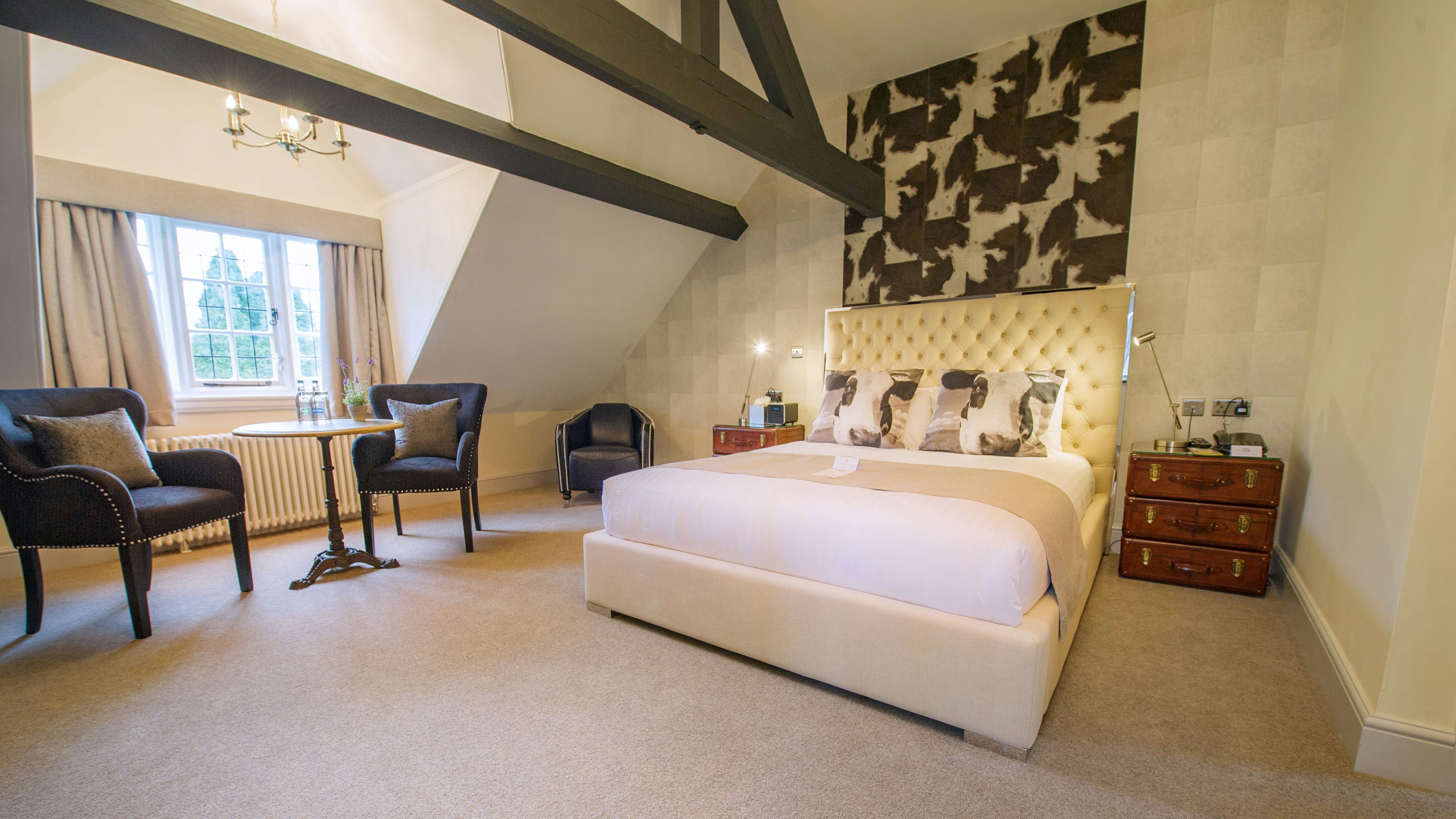 The Mount Hotel 27/80