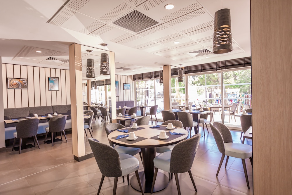 Operalia Hotel les Pins 41/49