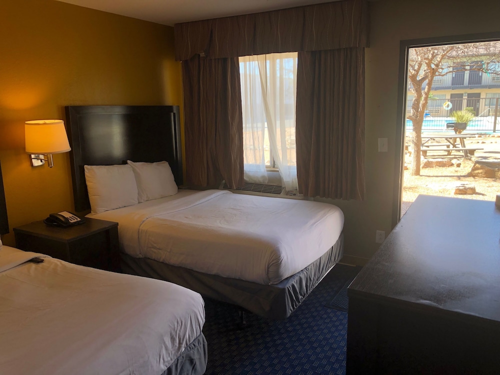 Howard Johnson by Wyndham Odessa TX 7/49