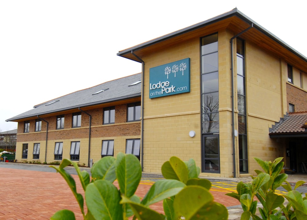 Lodge at Bristol 2/48