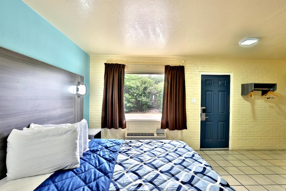 Americas Best Value Inn San Antonio Airport South 22/39