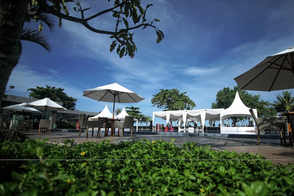 Hotel Pangeran Beach 6/57