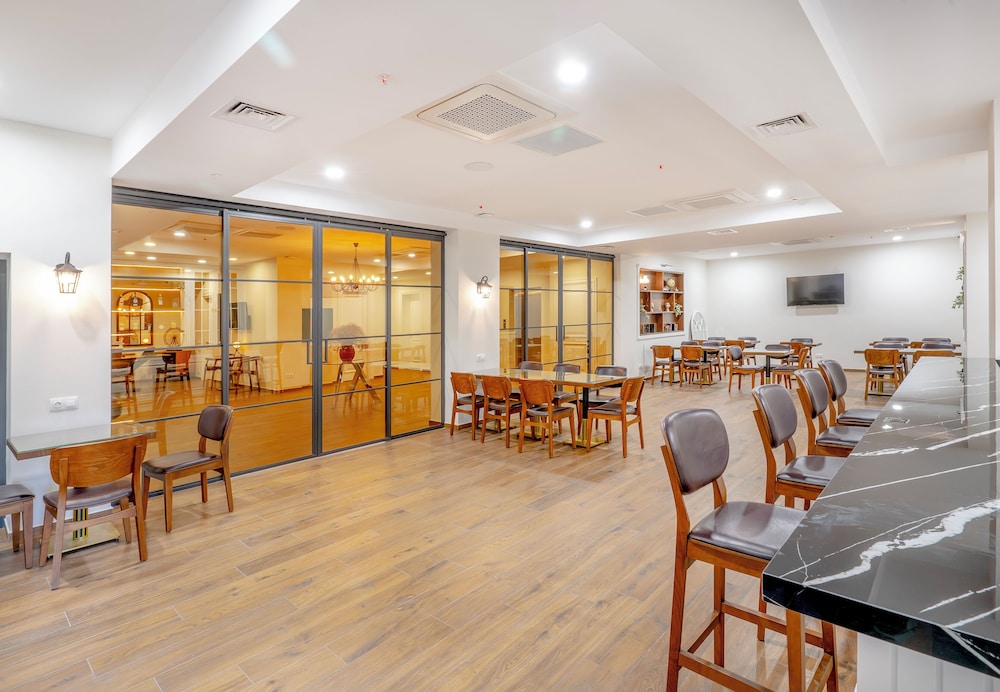 Iris Hotel Tbilisi 49/60