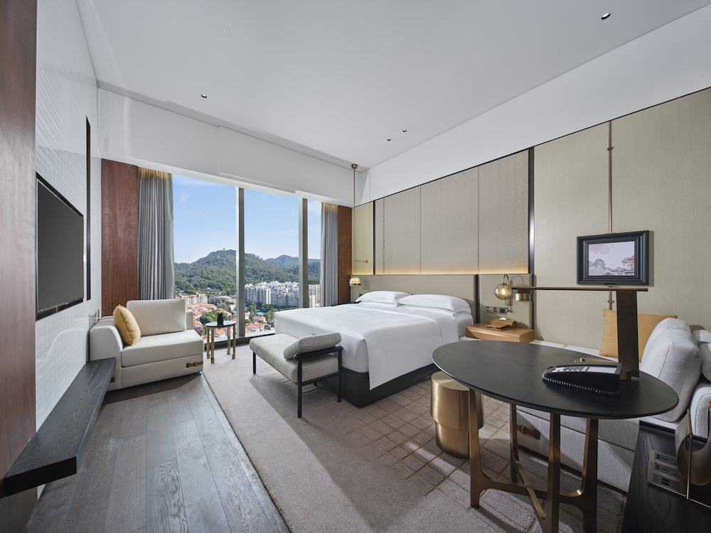 Intercontinental Dongguan 19/76
