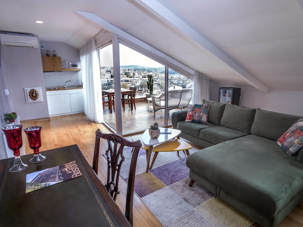 HOTEL BOSFORA 35/50