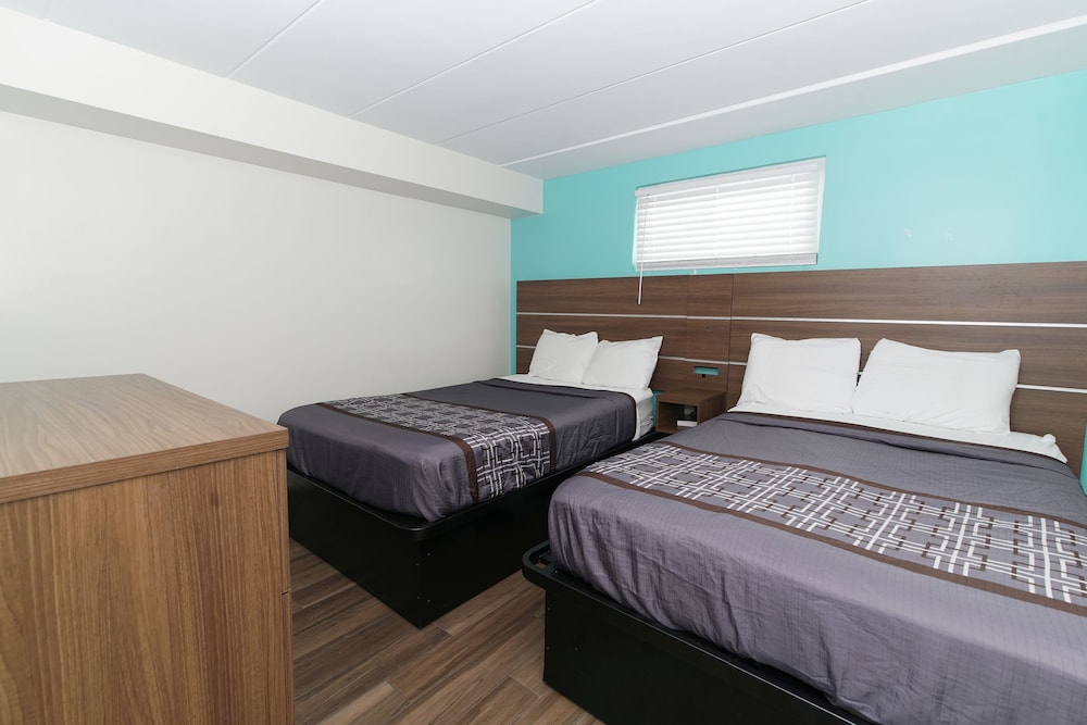 SUITE, OCEAN FRONT