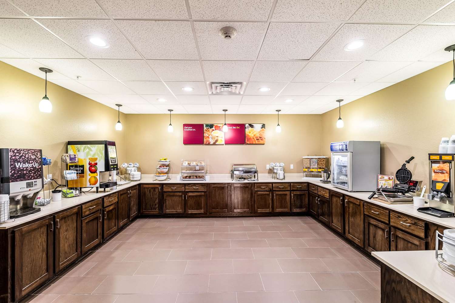 Comfort Suites Grand Prairie Arlington North 14/26