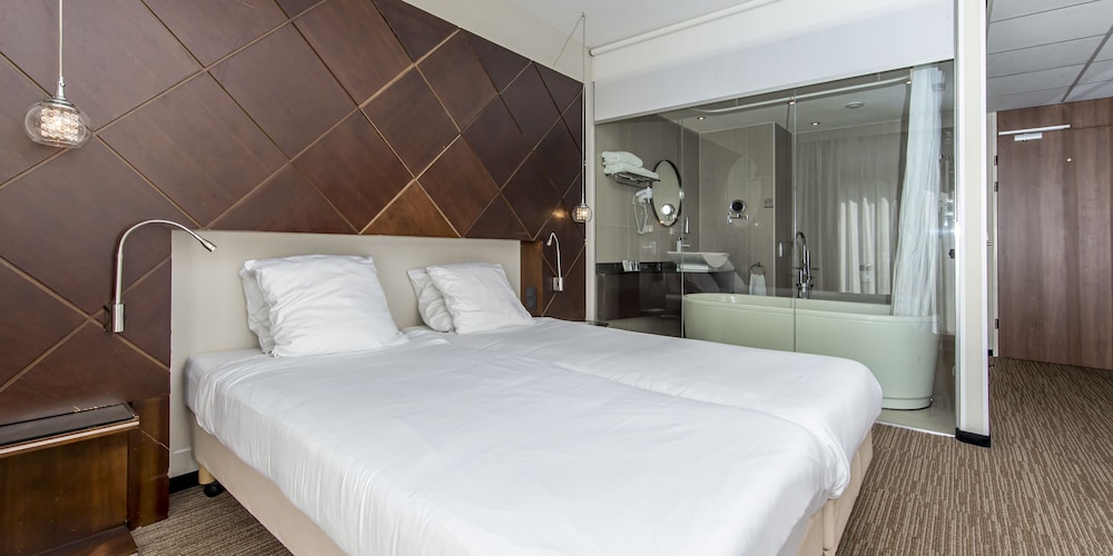 GOLDEN TULIP JAGERSHORST EINDHOVEN 19/50
