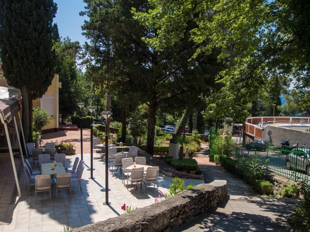 Hotel Vila Ruzica 56/64