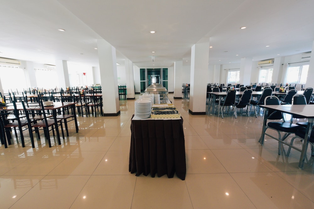 GLORY PLACE HUA HIN HOTEL 61/70
