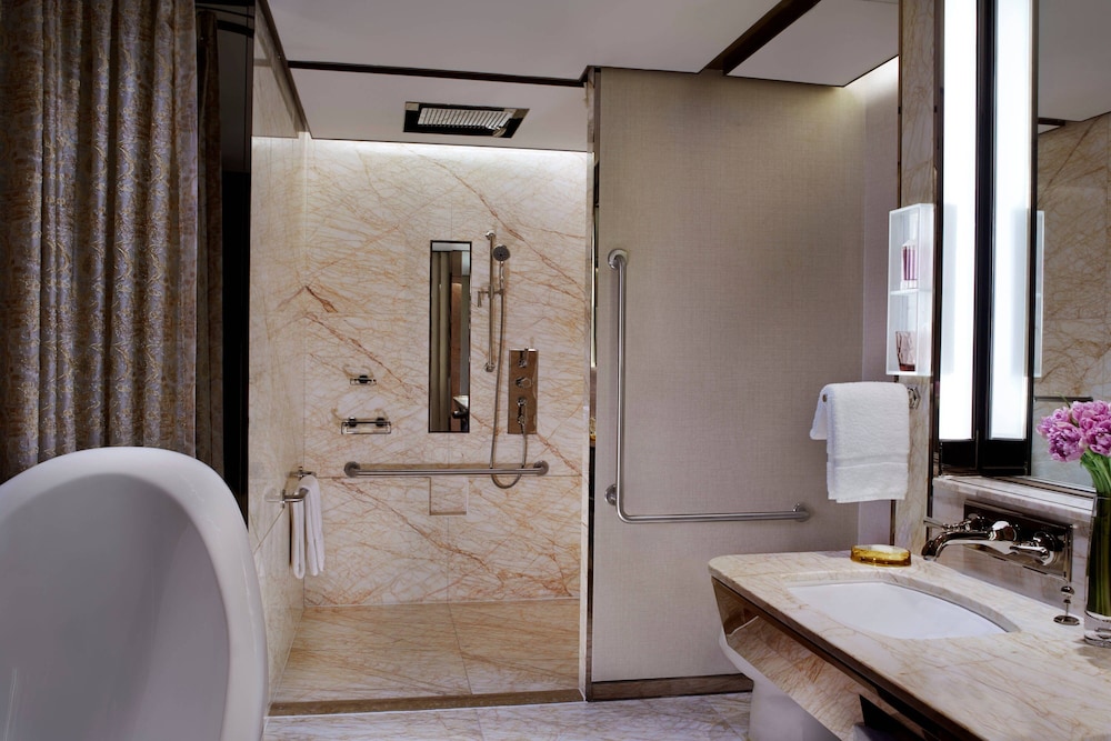 The Ritz Carlton Shanghai Pudong 68/68