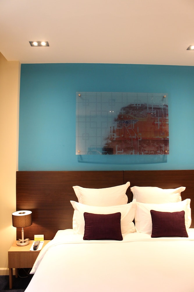 Mercure Hanoi La Gare Hotel 30/68