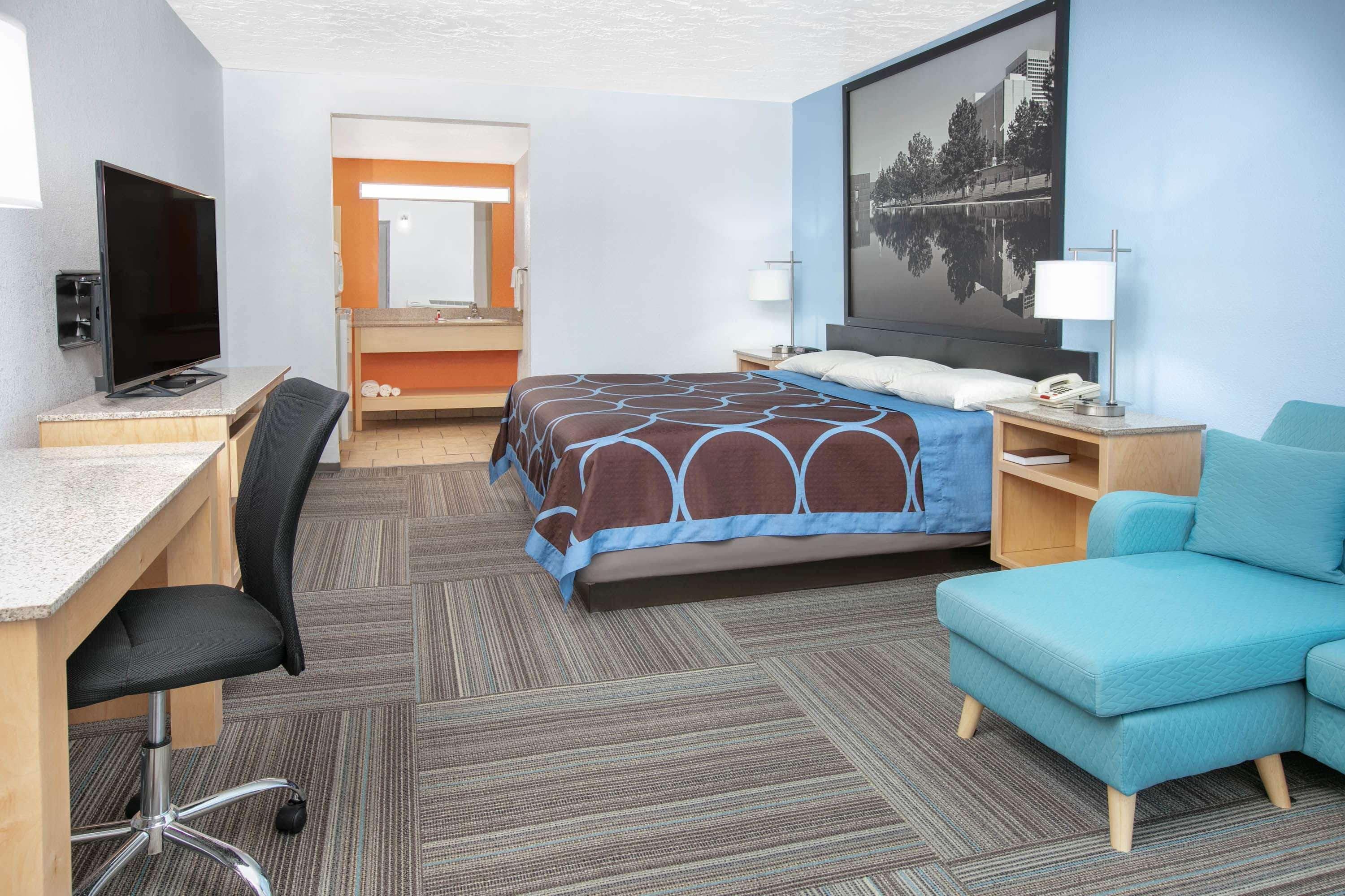Super 8 By Wyndham City Of Moore 15/24