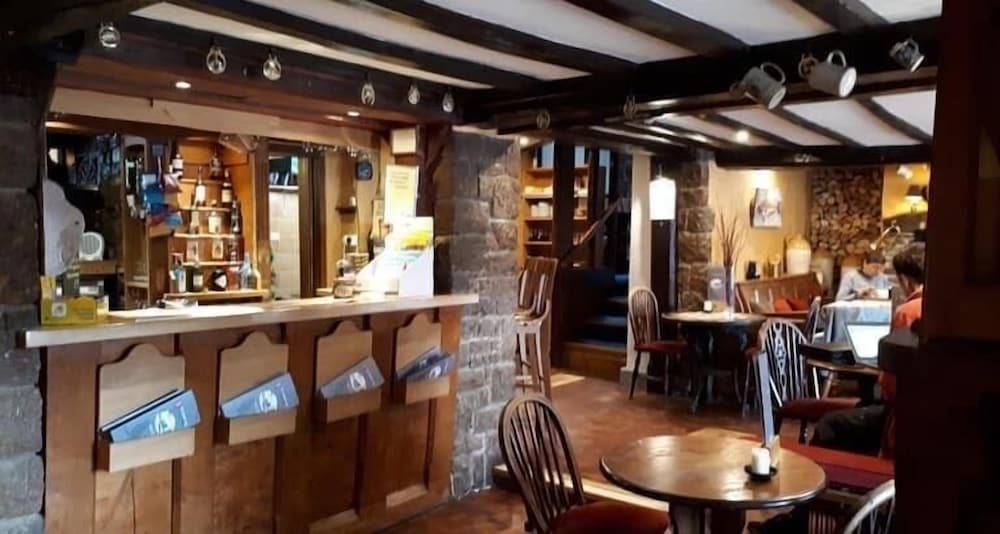 Hoops Country Inn & Hotel 27/39
