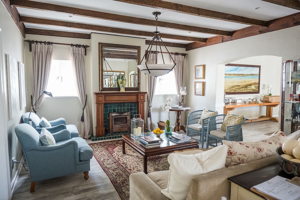 Admiralty Beach House 18/50