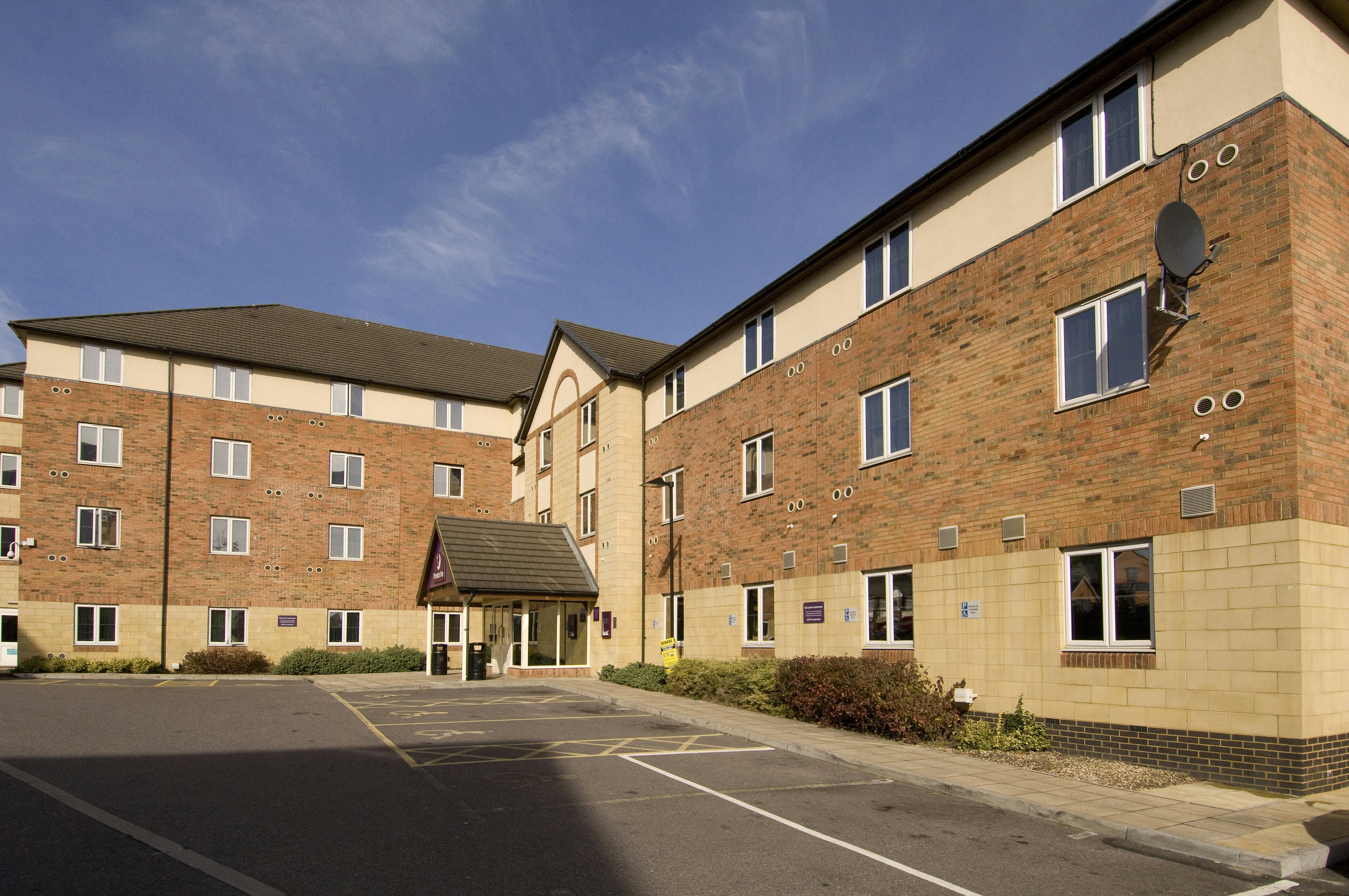 Premier Inn Slough 28/31