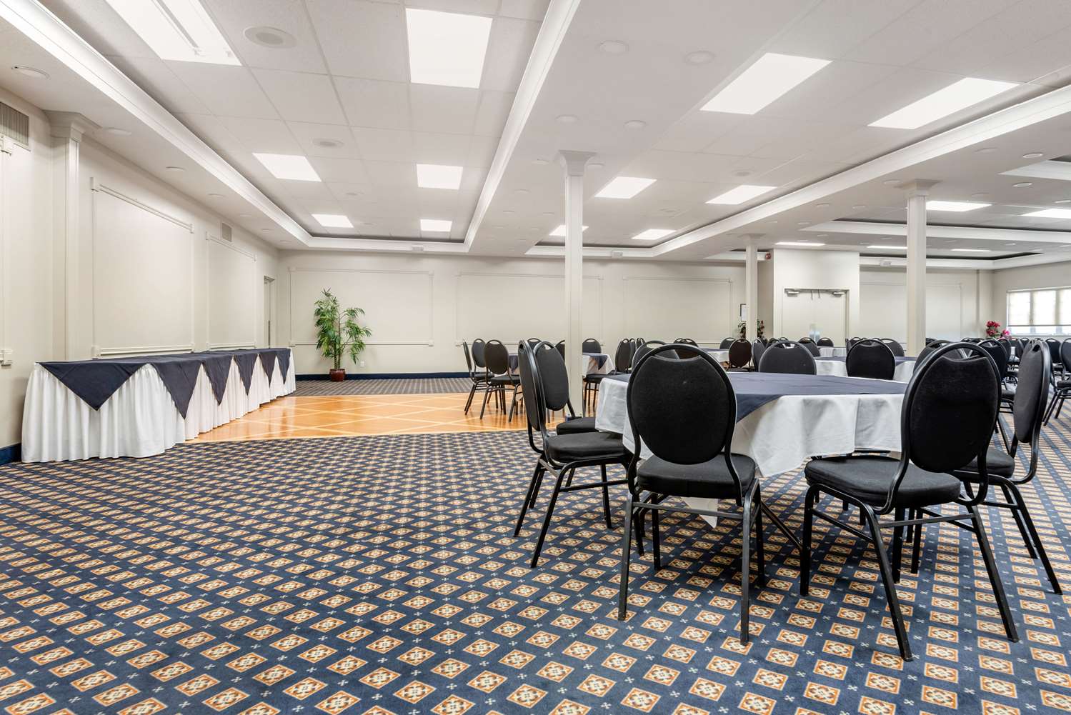 Quality Inn Sarnia, On 41/46
