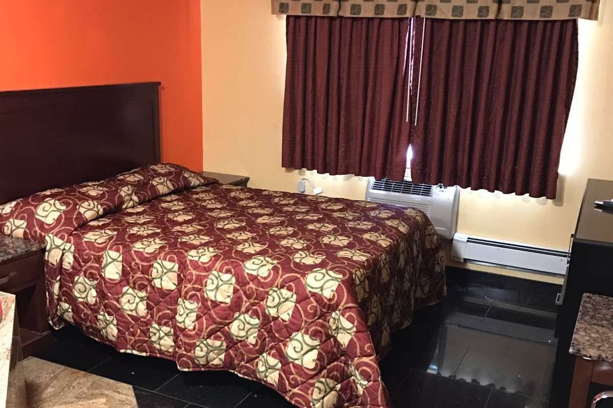 Travelodge By Wyndham Avenel Woodbridge 17/28