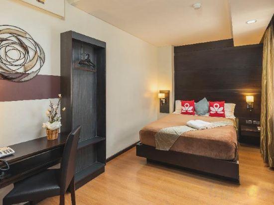 Penthouse, Suite, Triple, 1 Queen and 1 Single Bed