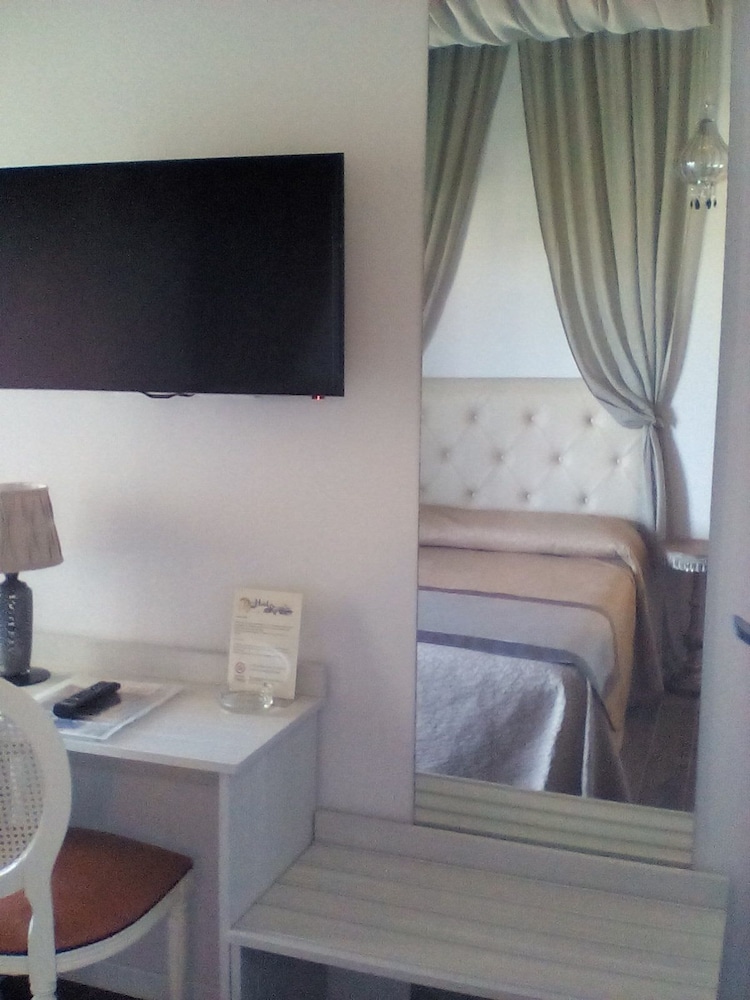 Hotel River 26/60