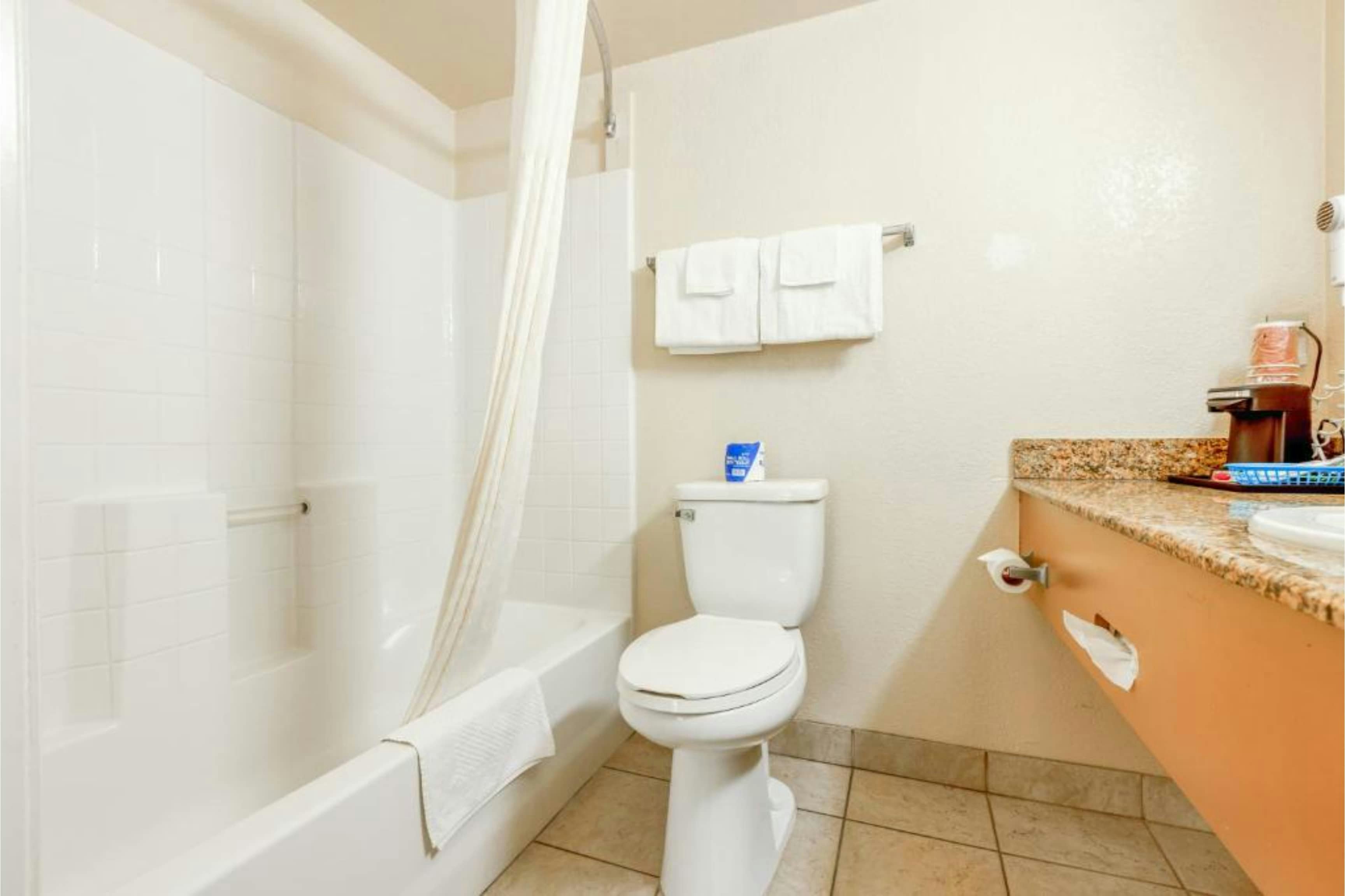 Hotel Avenida, San Clemente Beach 30/33