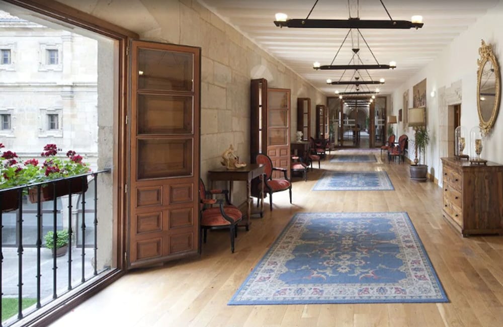 Real Colegiata San Isidoro Hotel 53/72