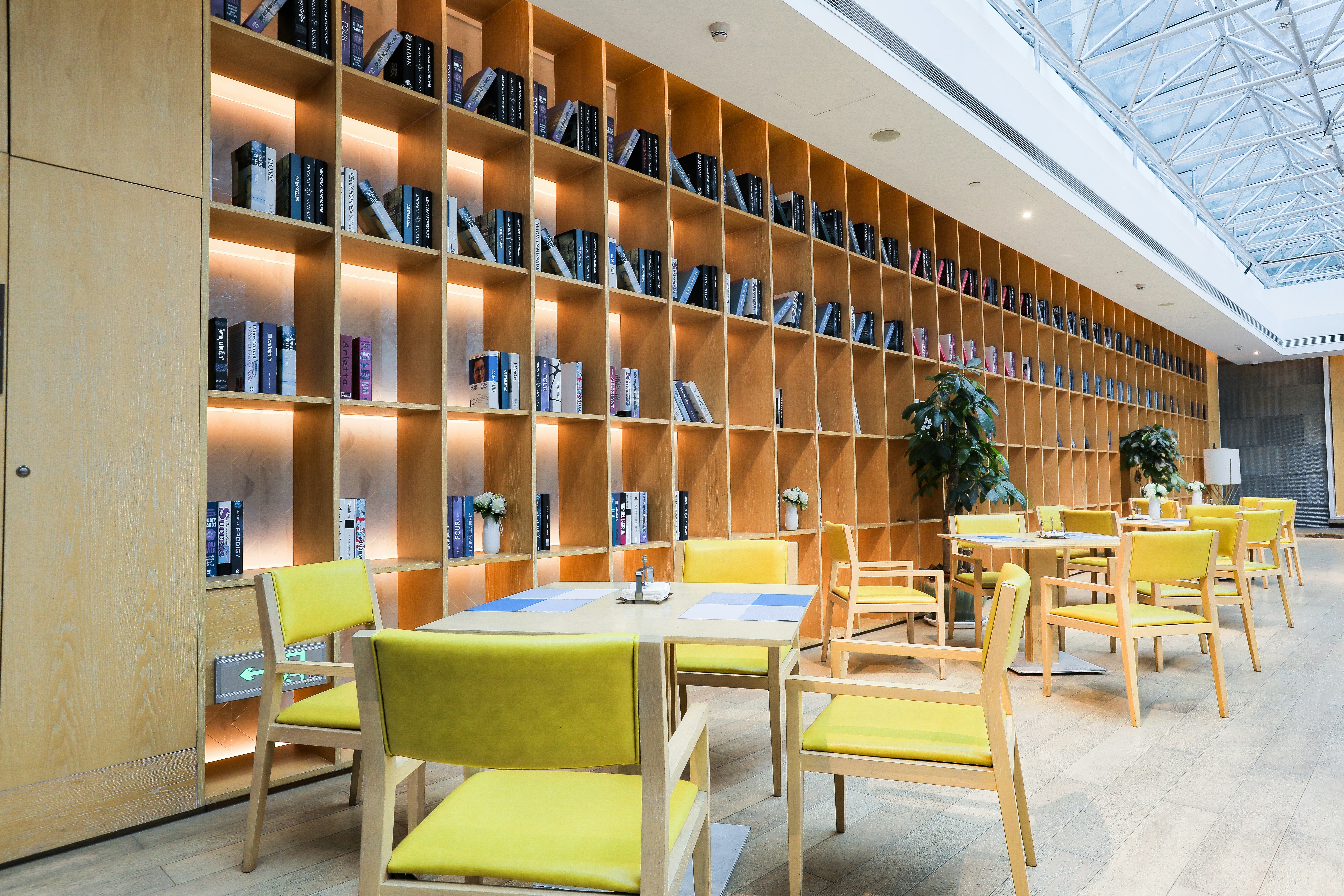 HOLIDAY INN EXPRESS SHANGHAI SONGJIANG FANGTA 38/50