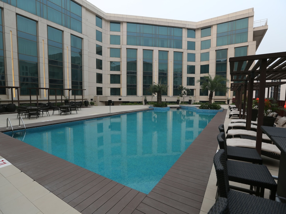 Pride Plaza Hotel, Aerocity, New Delhi 25/48