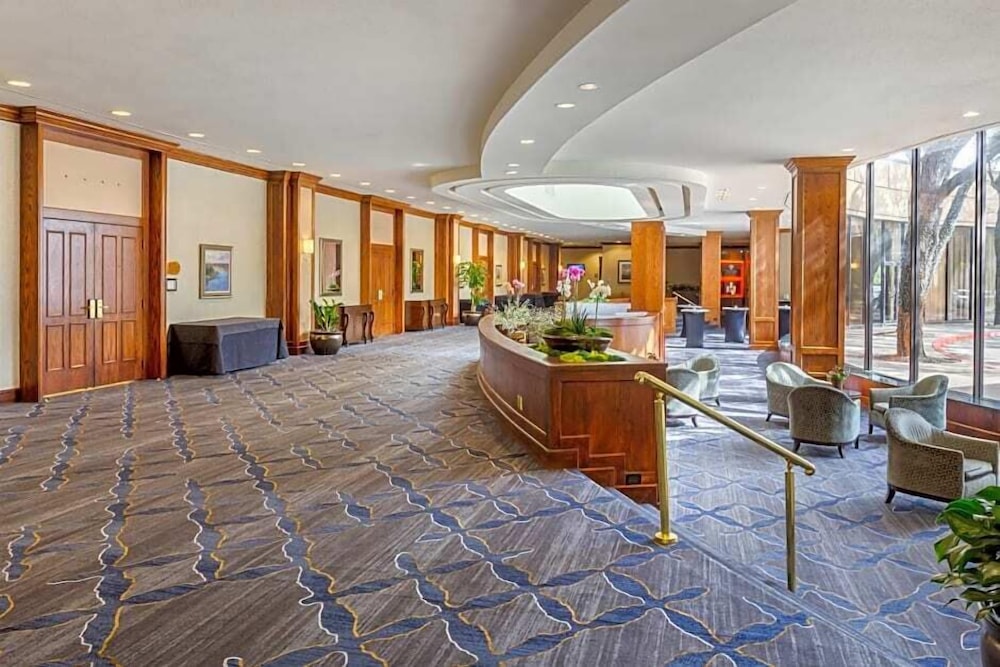 Austin Southpark Hotel 6/35