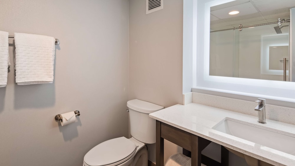 Best Western Plus Alexandria / Fort Belvoir 15/40