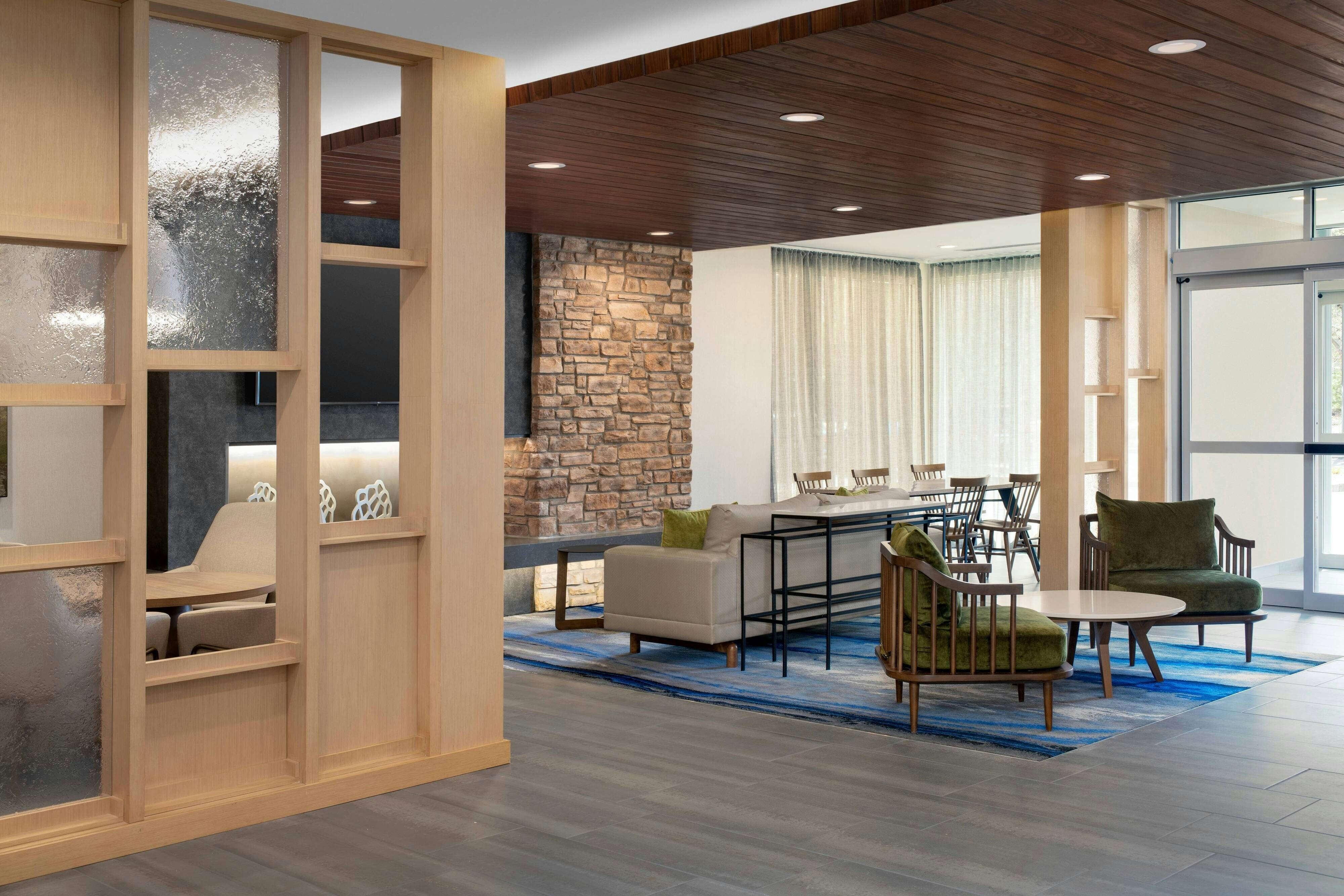 Fairfield Inn & Suites by Marriott Aberdeen 2/5