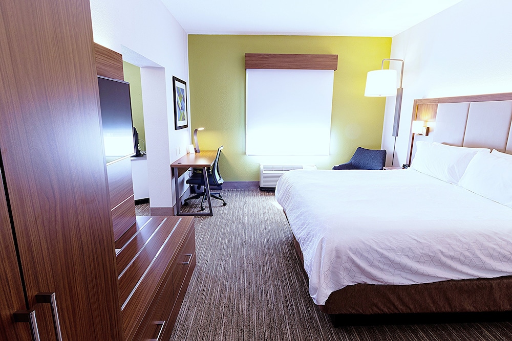 Holiday Inn Express & Suites Crestview South I-10 22/69