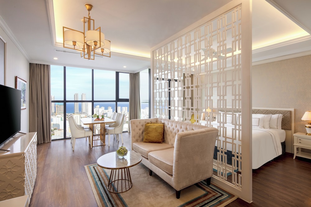 Melia Vinpearl Da Nang Riverfront 48/81
