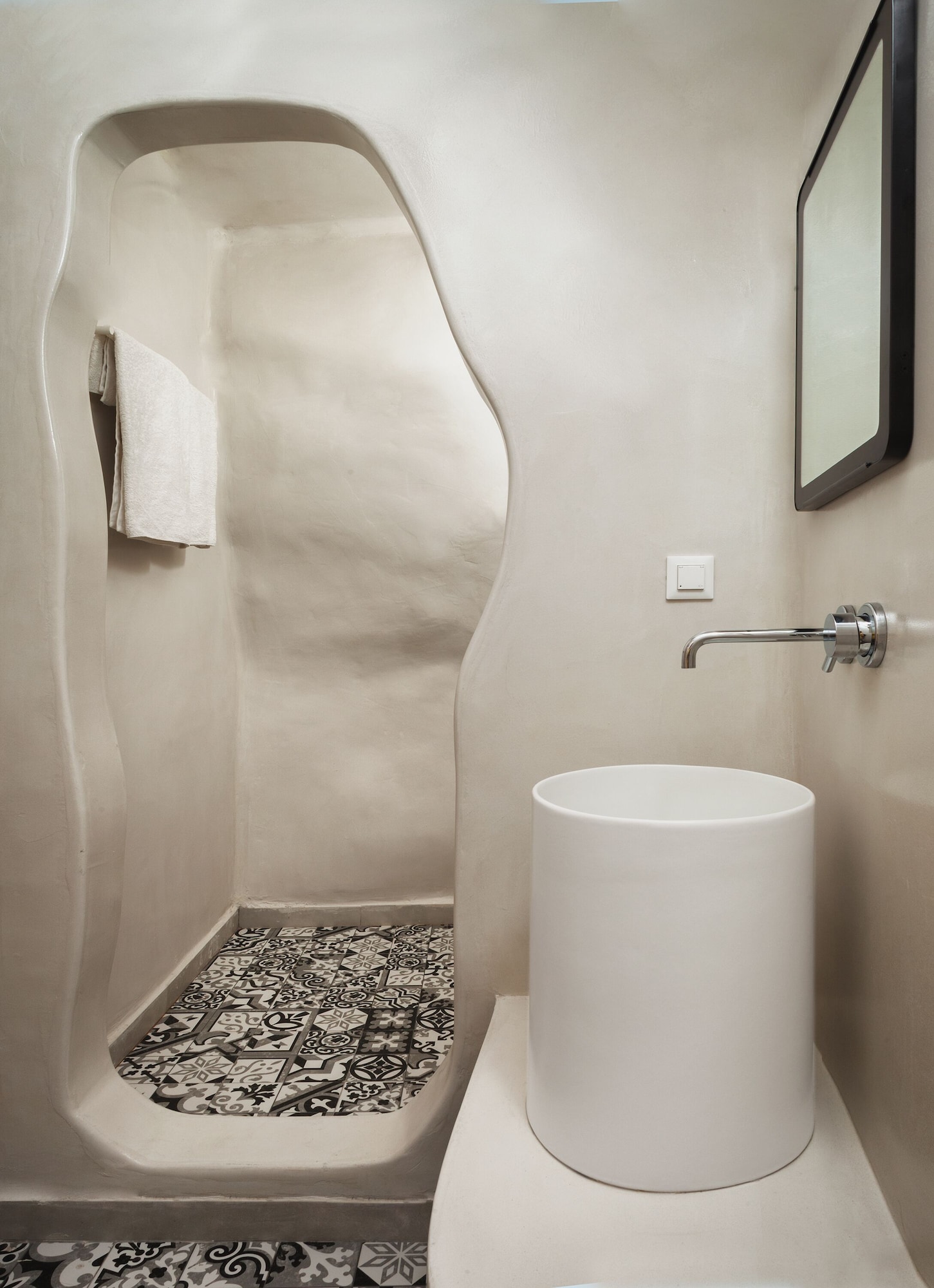 JUNIOR SUITE, CALDERA VIEW, OUTDOOR JETTED TUB