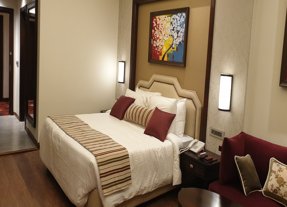 Sarovar Portico Dehradun 14/40