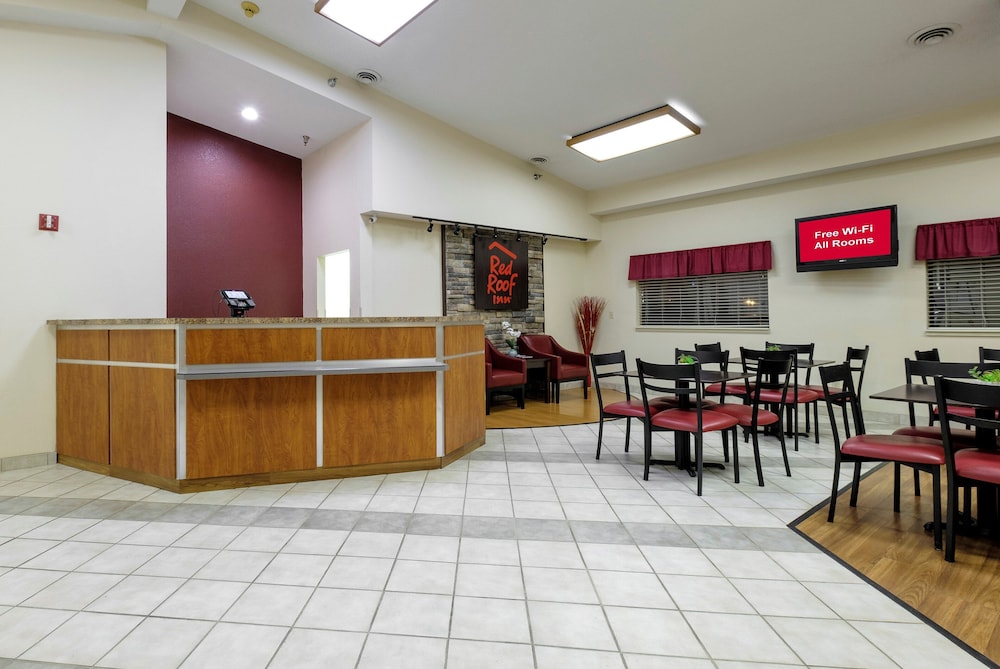 Red Roof Inn Holton 4/18