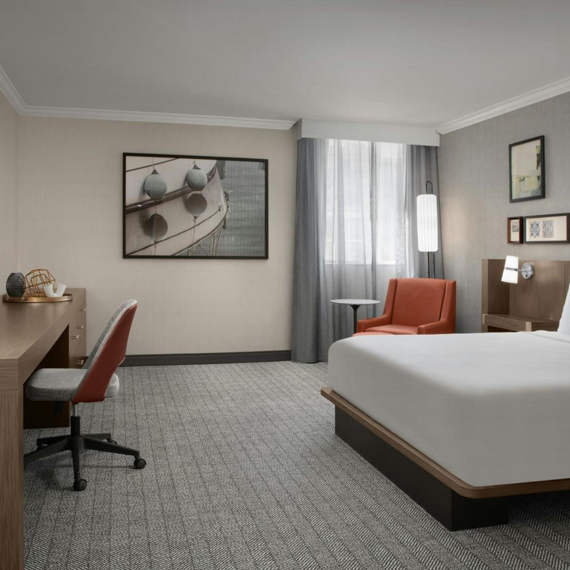 1 Bedroom, Suite, King Bed, Sunrise View, Sofa