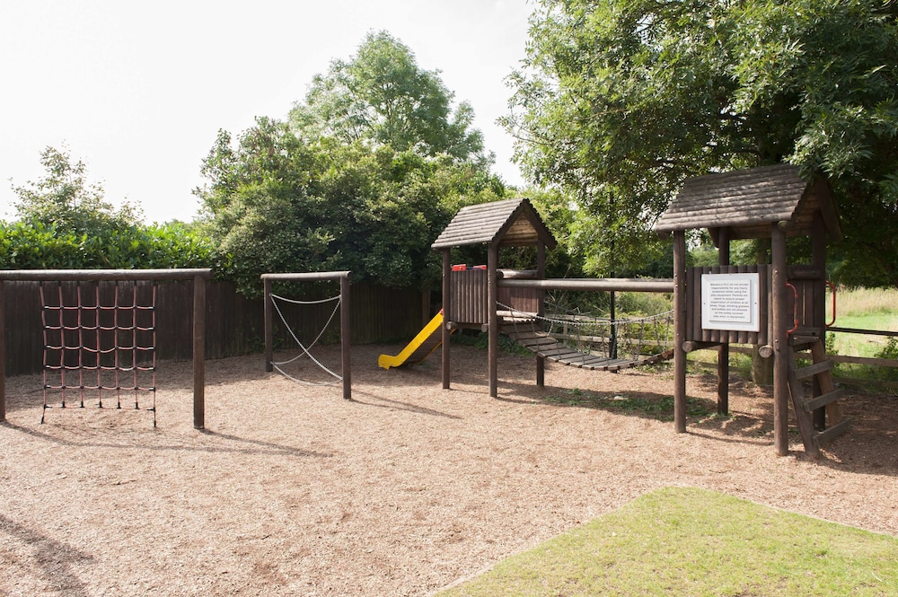 Meadow Farm by Marstons Inns 22/26