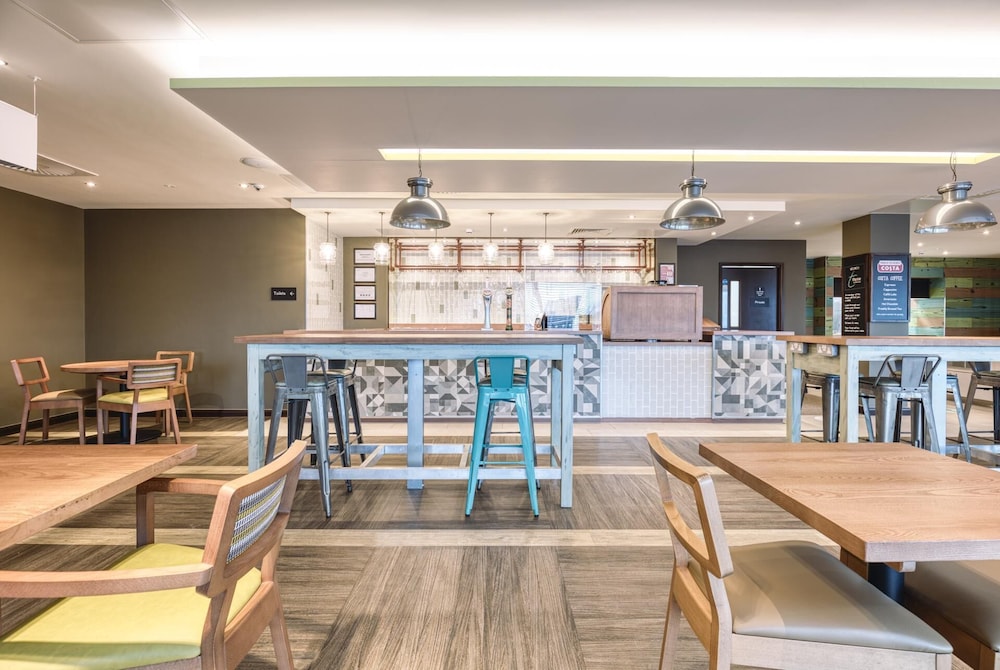 Premier Inn Wokingham Town Centre 23/31