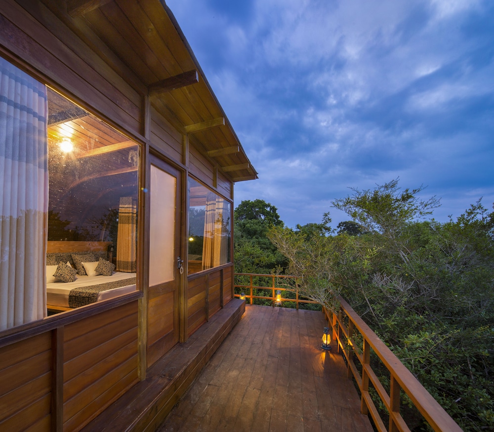 Leopard Nest Luxury Campsite 30/50